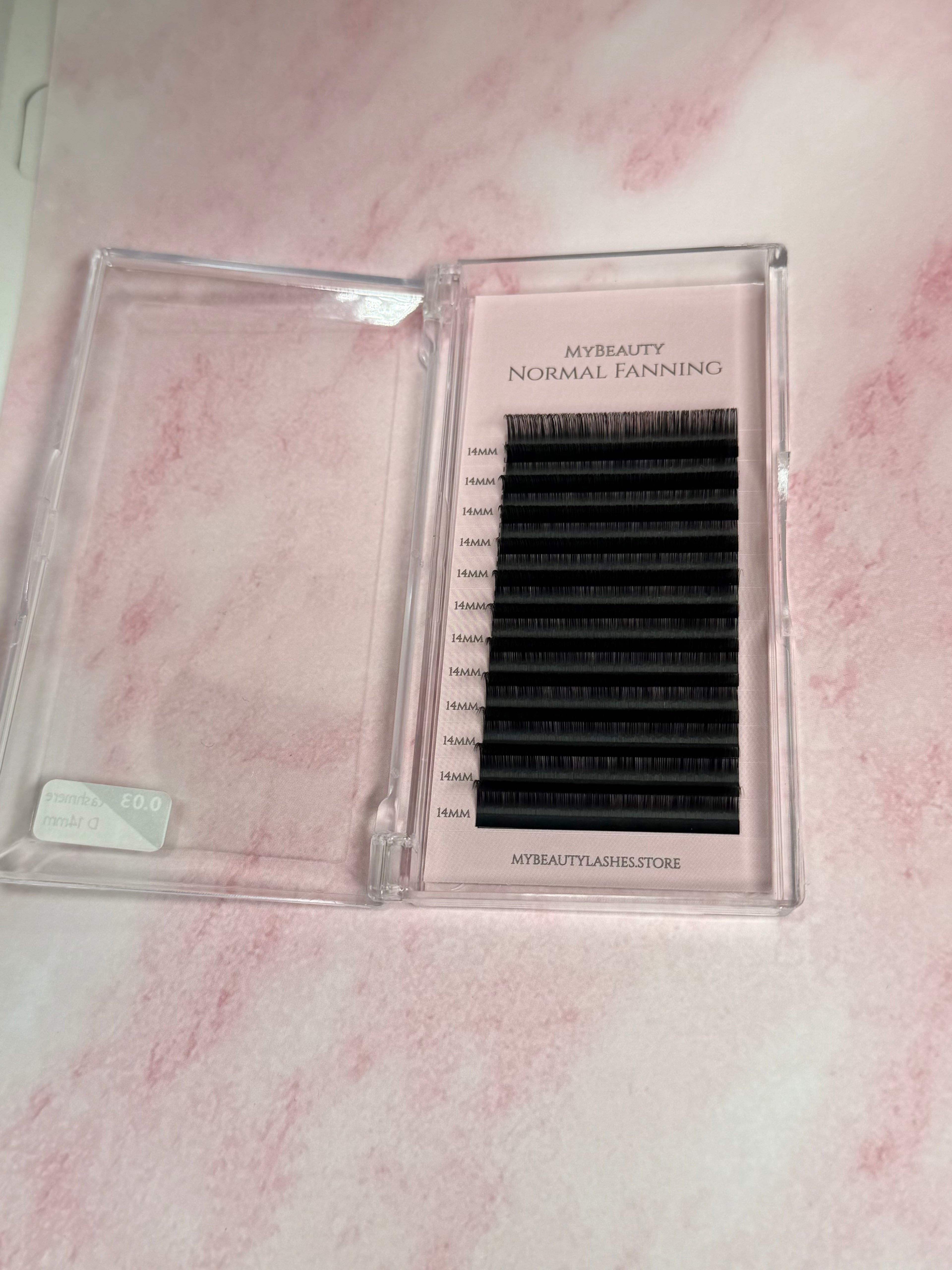 Cashmere Volume Lash Trays